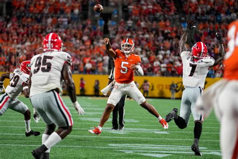 Check out the latest betting odds for Georgia’s matchup with Clem.